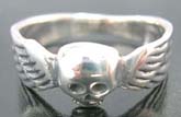 Skull and wing ornamented ring in high quality 925 sterling silver 