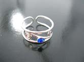 Handcrafted double band toe ring from 925 sterling silver with blue rhinestone