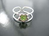 Solid 925 sterling silver, double band toe ring with green crystal in center of flower