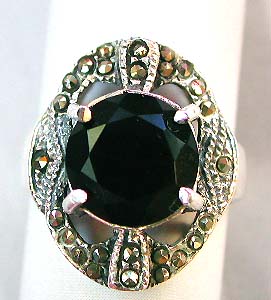 Costom jewelry wholesale, a round black crystal with loop decor